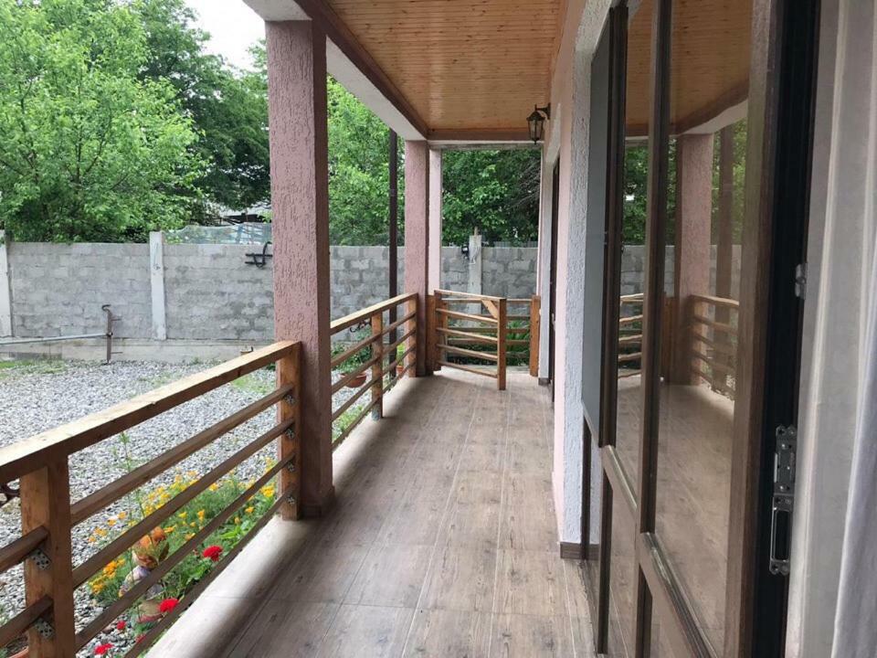Гостевой Дом "Уют У Тумановых" Pitsunda Exterior foto